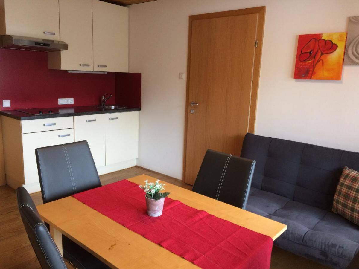 Waeldermetzge Huettenzimmer Und Wohnungen Warth  Exterior photo